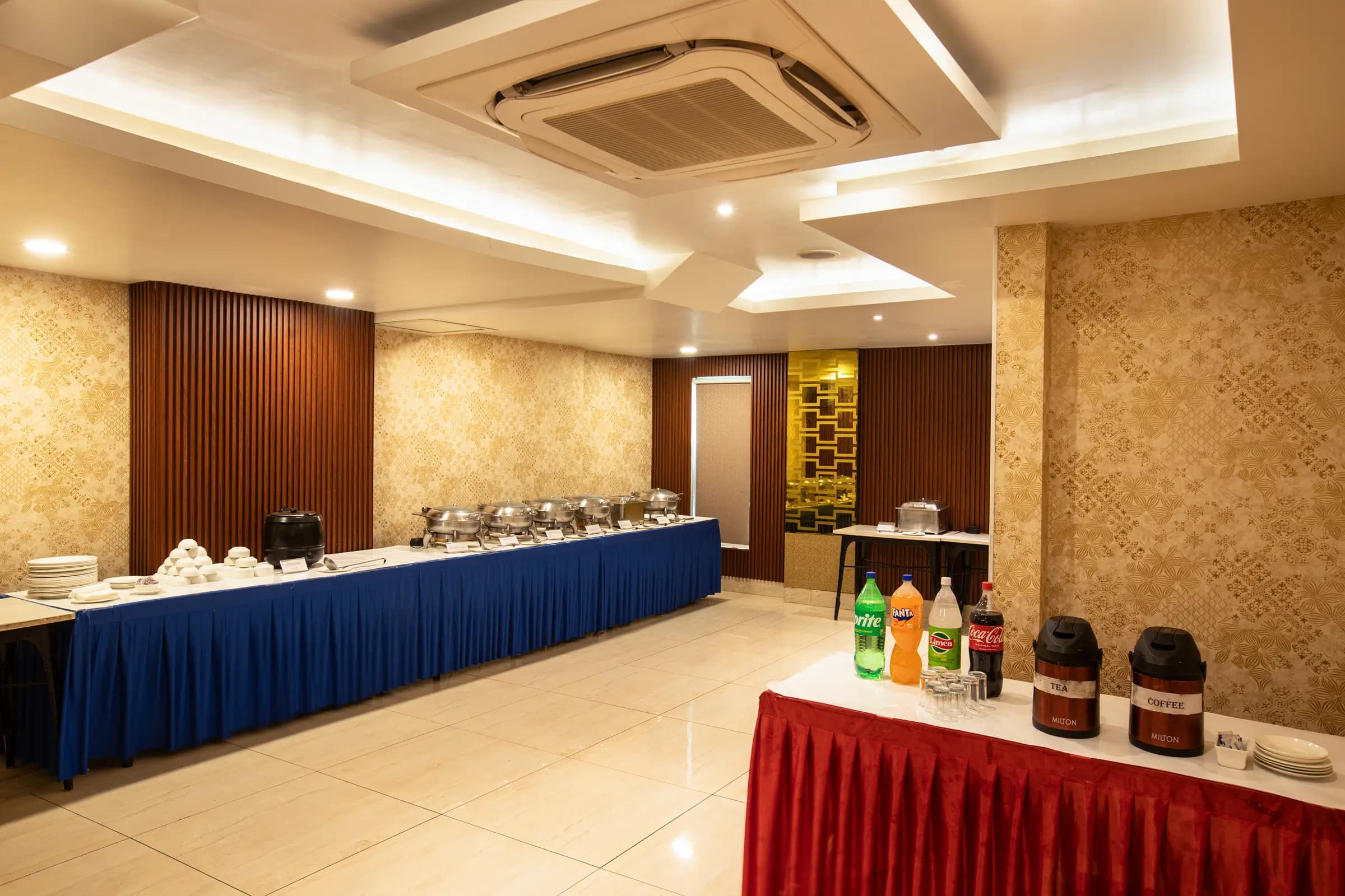banquet and conference hall 24