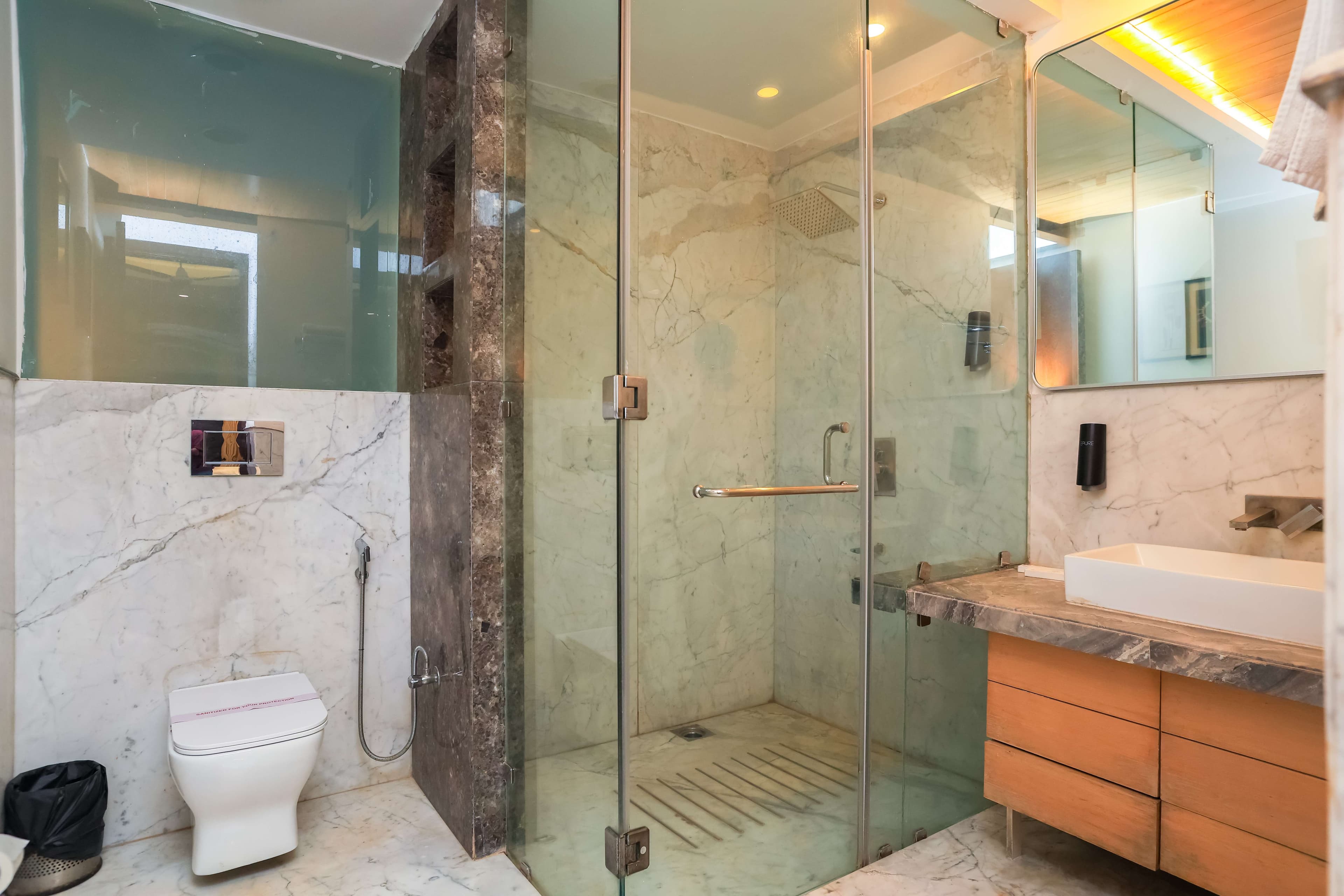 Hotel Near Okhla Railway Station Delhi