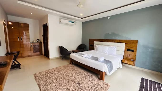 asar Upper House – Morjim Beach by Orion Hotels - Image 6