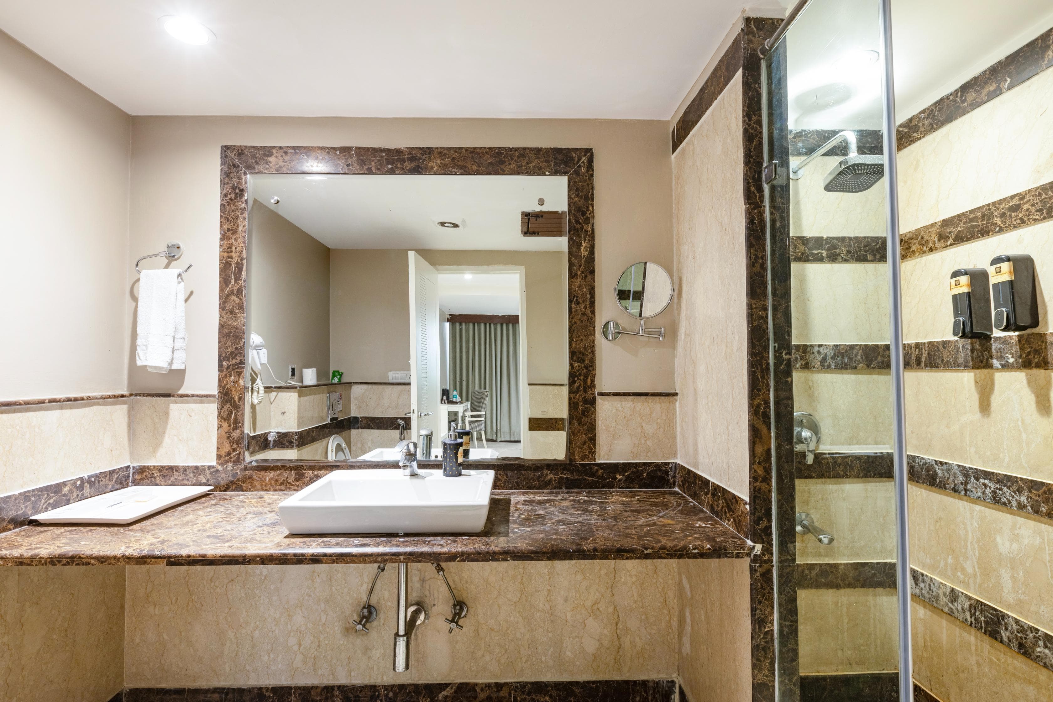Skon boutique by orion hotels - Image 10