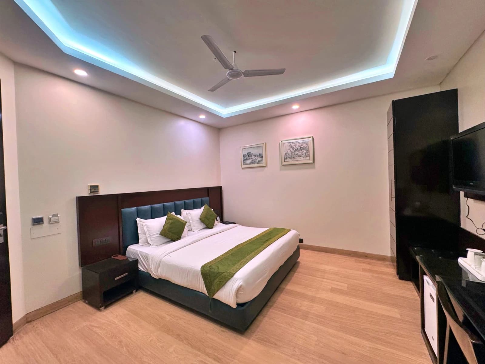 Amber by Orion Hotels - 2