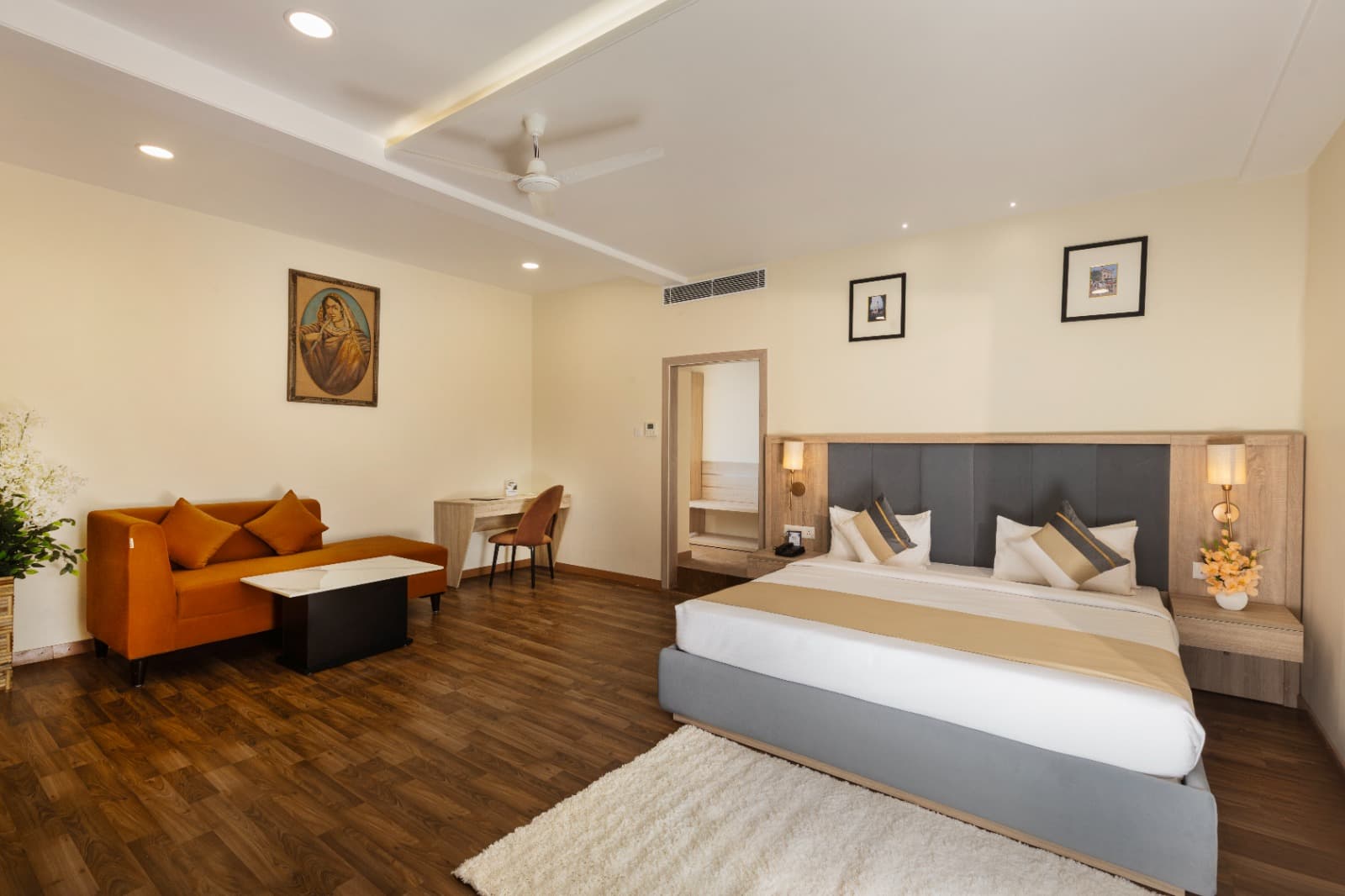 asar Capoors Hotel - Image 3